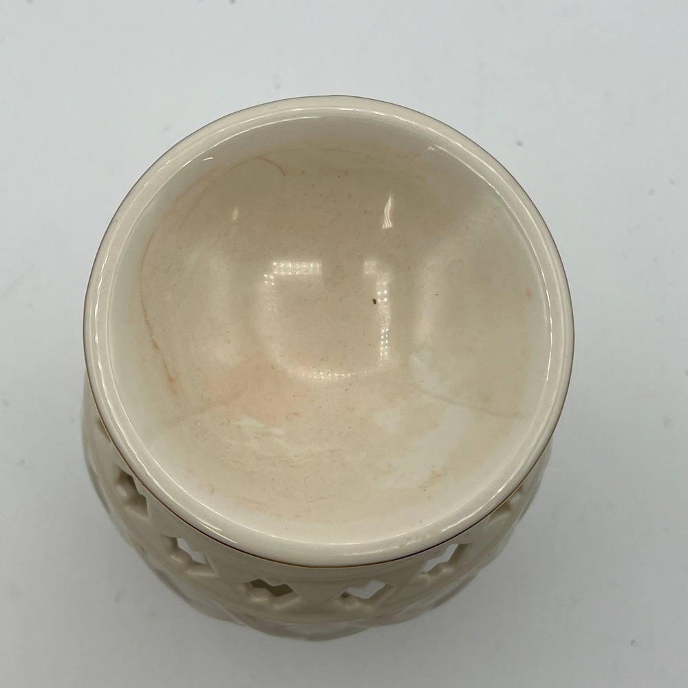 Lenox USA Porcelain Christmas Holiday Tartan Tealight Fragrance Warmer Lattice - Picture 4 of 8